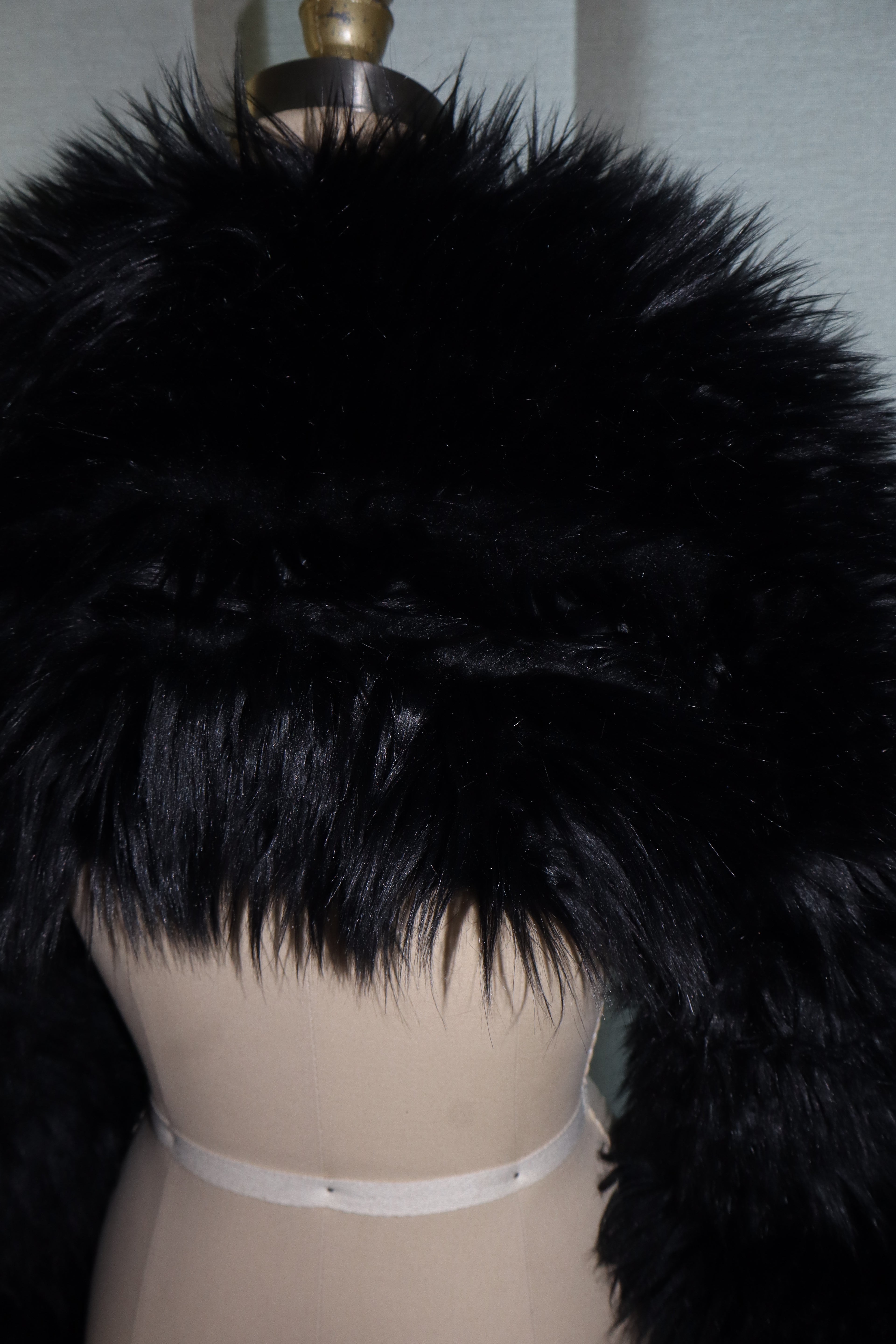 Faux Fur Cropped Jacket In Black