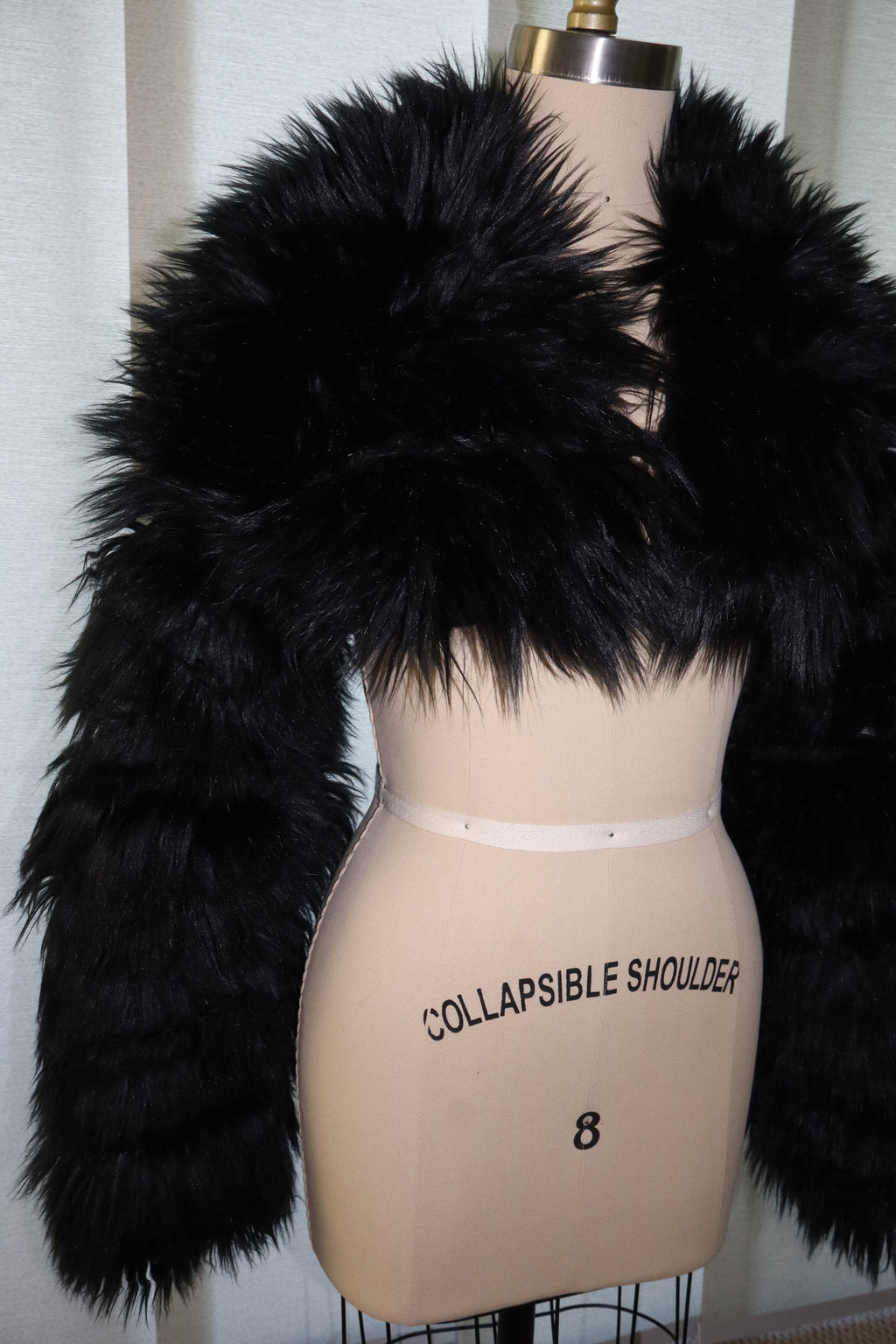Faux Fur Cropped Jacket In Black